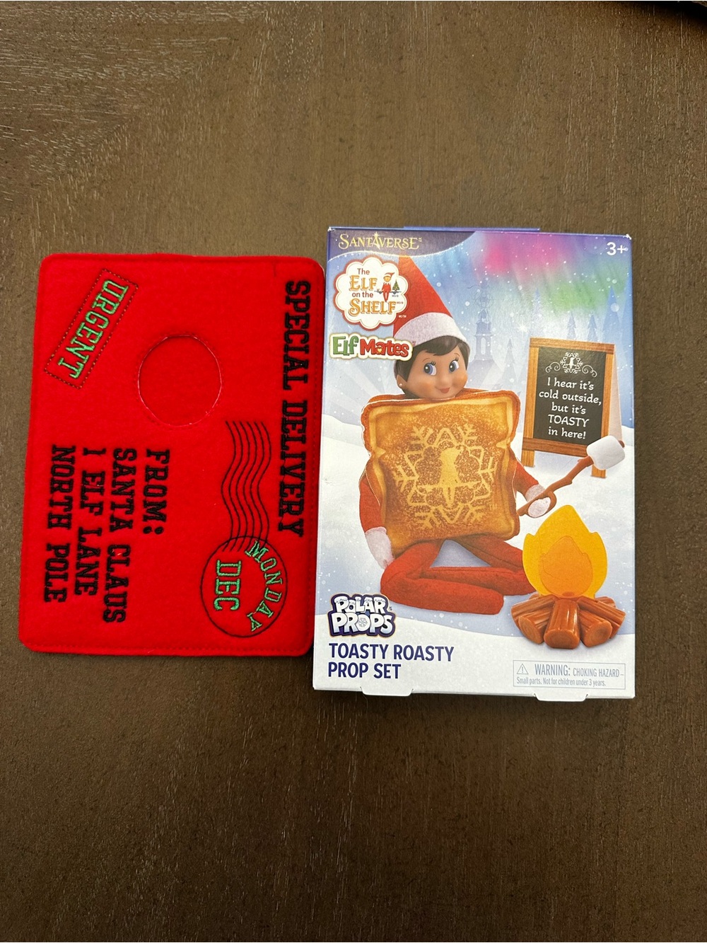 The Elf on the Shelf Toasty Roasty Prop Set & Special Delivery Costume